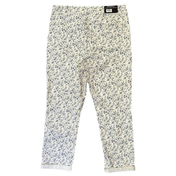 NWT Mario Serrani Cuff Capri Stretch White & Blue Floral Pants Medium - Picture 6 of 9